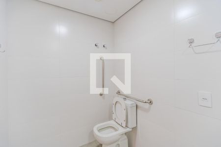 Banheiro de kitnet/studio para alugar com 1 quarto, 33m² em Cidade Baixa, Porto Alegre