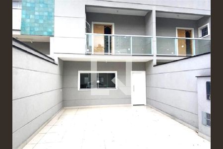 Casa à venda com 3 quartos, 240m² em Vila Mangalot, São Paulo