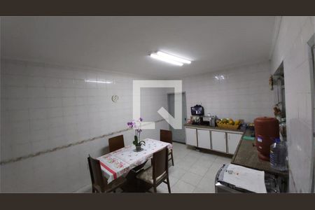 Casa à venda com 4 quartos, 200m² em Sacomã, São Paulo