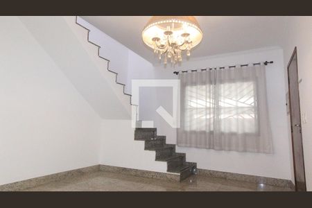 Casa à venda com 141m², 3 quartos e 2 vagasSala