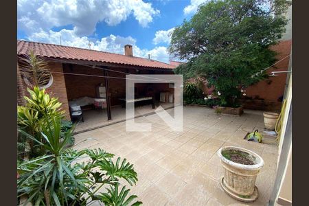 Casa à venda com 4 quartos, 220m² em Jardim Rossin, São Paulo