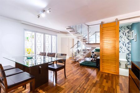 Casa à venda com 3 quartos, 193m² em Santo Amaro, São Paulo