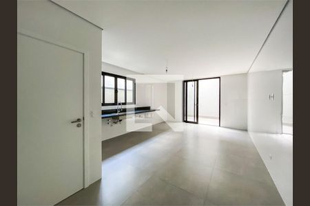 Casa à venda com 3 quartos, 220m² em Jardim Guapira, São Paulo