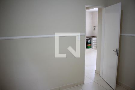 Quarto 2 de apartamento à venda com 2 quartos, 45m² em Monte Castelo, Contagem