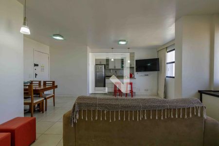 Sala de apartamento para alugar com 1 quarto, 63m² em Recreio dos Bandeirantes, Rio de Janeiro