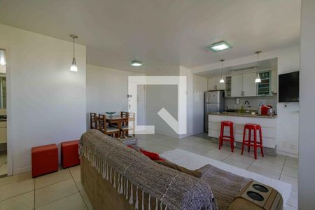 Sala de apartamento para alugar com 1 quarto, 63m² em Recreio dos Bandeirantes, Rio de Janeiro