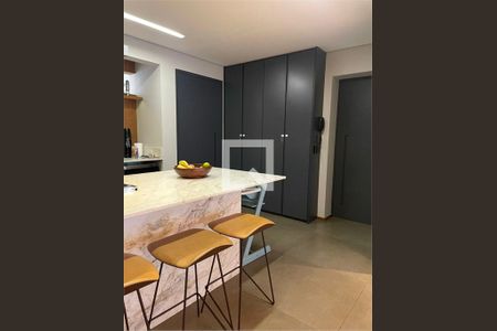 Apartamento à venda com 3 quartos, 184m² em Moema, São Paulo