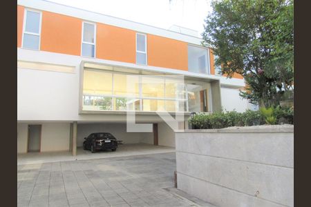 Casa à venda com 4 quartos, 585m² em Jardim Cordeiro, São Paulo