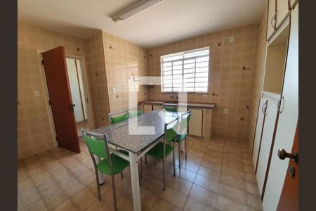 Casa à venda com 3 quartos, 207m² em Vila Sao Jose, Várzea Paulista