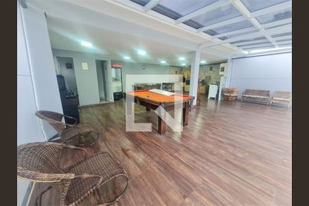 Casa à venda com 3 quartos, 380m² em Jardim Santa Helena, São Paulo