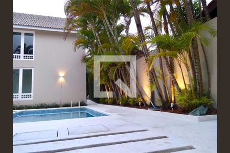 Casa à venda com 5 quartos, 650m² em Alphaville, Santana de Parnaíba