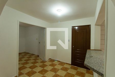 Sala de casa à venda com 5 quartos, 250m² em Vila Darli, São Paulo