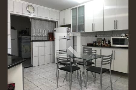 Casa à venda com 3 quartos, 250m² em Parque Peruche, São Paulo