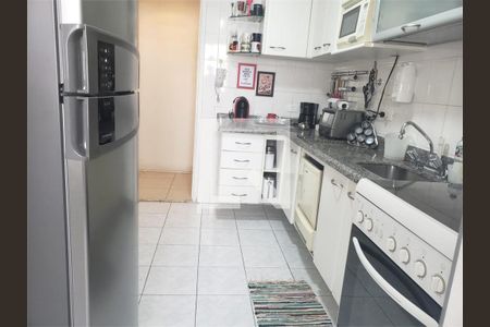 Cozinha de apartamento à venda com 2 quartos, 72m² em Santa Teresinha, São Paulo