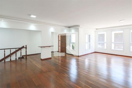 Casa à venda com 4 quartos, 235m² em Chácara Santo Antônio, São Paulo