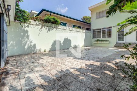 Casa à venda com 4 quartos, 315m² em Campo Belo, São Paulo