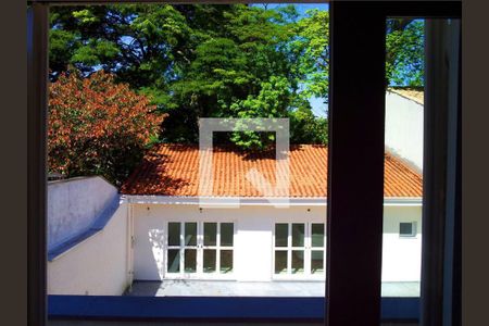 Casa à venda com 4 quartos, 400m² em Chácara Monte Alegre, São Paulo