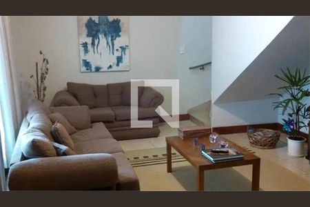 Casa à venda com 3 quartos, 185m² em Km 18, Osasco