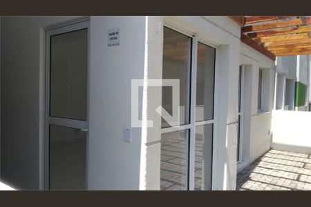 Apartamento à venda com 2 quartos, 55m² em Padroeira, Osasco