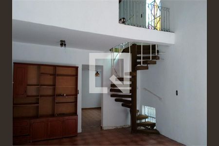 Casa à venda com 3 quartos, 180m² em Jardim das Vertentes, São Paulo