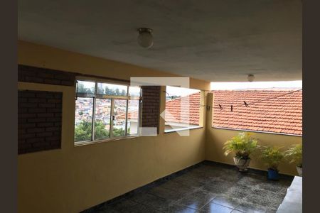 Casa à venda com 3 quartos, 300m² em Vila Mangalot, São Paulo