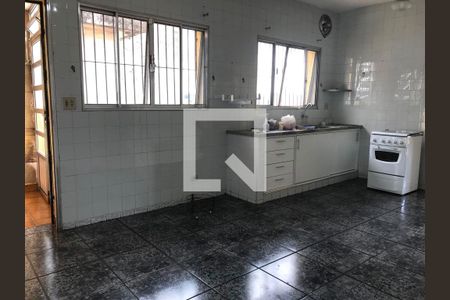 Casa à venda com 3 quartos, 300m² em Vila Mangalot, São Paulo