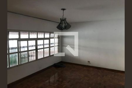 Casa à venda com 3 quartos, 300m² em Vila Mangalot, São Paulo