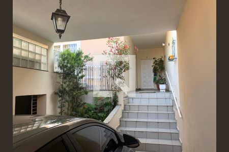 Casa à venda com 3 quartos, 280m² em Jardim Teresa, São Paulo