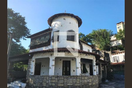 Casa à venda com 3 quartos, 670m² em Estácio, Rio de Janeiro