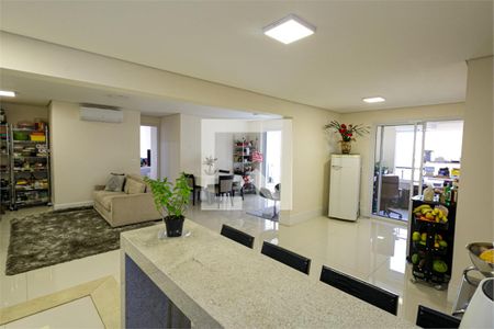 Apartamento à venda com 3 quartos, 58m² em Vila Emir, São Paulo