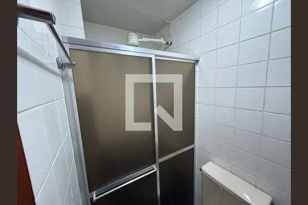 Banheiro de apartamento para alugar com 2 quartos, 65m² em Oswaldo Cruz, Rio de Janeiro