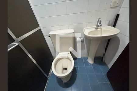 Banheiro de apartamento para alugar com 2 quartos, 65m² em Oswaldo Cruz, Rio de Janeiro