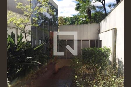 Casa à venda com 4 quartos, 650m² em Barro Branco (Zona Norte), São Paulo