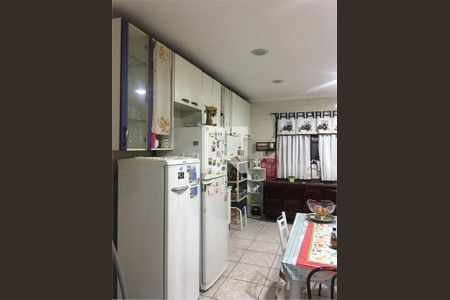 Casa à venda com 3 quartos, 290m² em Vila Ema, São Paulo