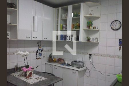 Casa à venda com 3 quartos, 102m² em Conjunto Residencial Santa Terezinha, São Paulo