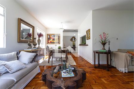 Casa à venda com 3 quartos, 220m² em Chácara Monte Alegre, São Paulo