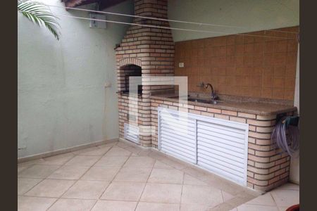 Casa à venda com 3 quartos, 187m² em Vila Santa Terezinha (Zona Norte), São Paulo