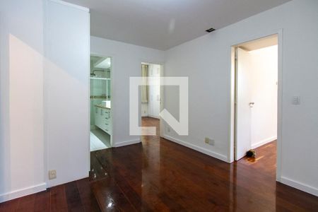 Sala intima de apartamento à venda com 3 quartos, 196m² em Barra da Tijuca, Rio de Janeiro