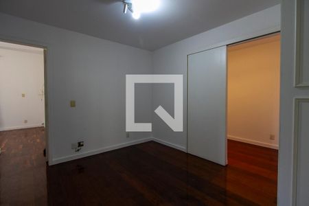 Sala intima de apartamento à venda com 3 quartos, 196m² em Barra da Tijuca, Rio de Janeiro