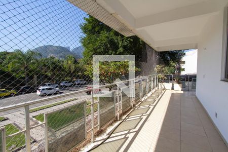 Varanda perimetral de apartamento à venda com 3 quartos, 196m² em Barra da Tijuca, Rio de Janeiro