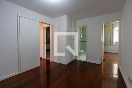 Sala intima de apartamento à venda com 3 quartos, 196m² em Barra da Tijuca, Rio de Janeiro