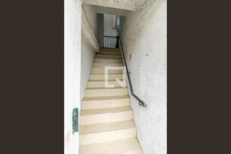 Studio para alugar com 25m², 1 quarto e sem vaga Studio para alugar com 25m², 1 quarto e sem vagaÁrea comum - Escadas