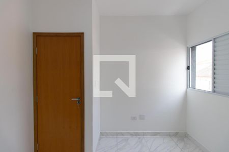 Quarto 1 de apartamento para alugar com 2 quartos, 48m² em Vila Nivi, São Paulo