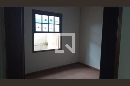 Casa à venda com 3 quartos, 200m² em Cidade Vargas, São Paulo