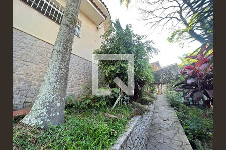 Casa à venda com 4 quartos, 350m² em Jardim Colombo, São Paulo