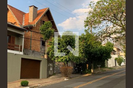 Casa à venda com 400m², 5 quartos e 6 vagasVista da Rua