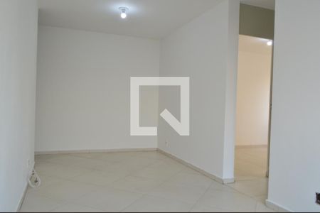 Sala de apartamento para alugar com 2 quartos, 51m² em Taquara, Rio de Janeiro