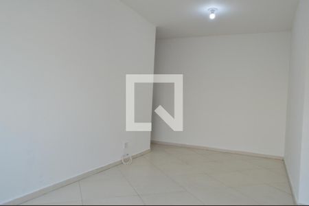 Sala de apartamento para alugar com 2 quartos, 51m² em Taquara, Rio de Janeiro