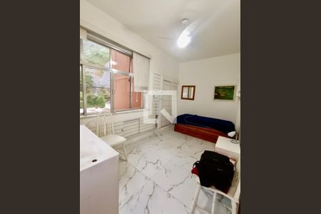 Quarto 1 de apartamento à venda com 4 quartos, 105m² em Copacabana, Rio de Janeiro