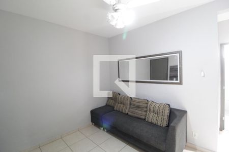 Sala de apartamento para alugar com 2 quartos, 45m² em Gávea, Uberlândia